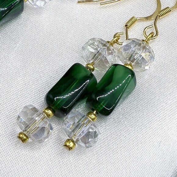 Reimagined Green Glass Crystal Bead Bracelet Earring Set - Picture 4 of 6